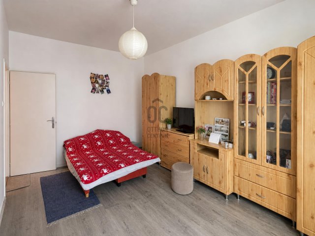 Eladó téglalakás, Pécsett 31 M Ft, 1 szobás