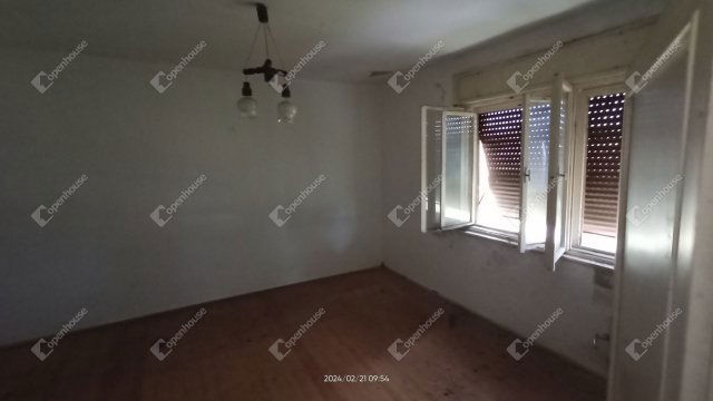 Eladó családi ház, Bakonyszentivánon 8.5 M Ft, 3 szobás