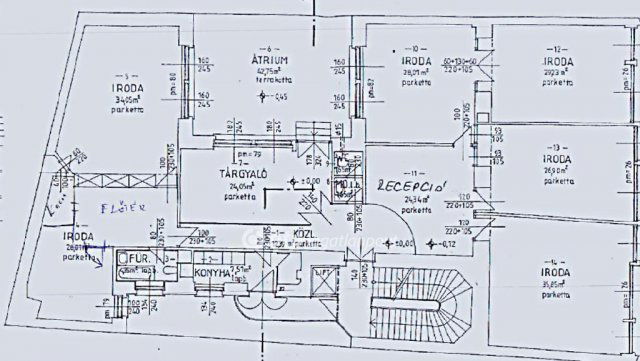 Eladó téglalakás, Budapesten, V. kerületben 570 M Ft, 8 szobás