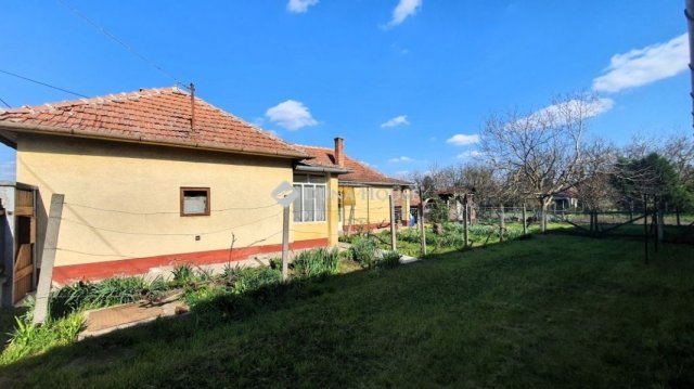 Eladó családi ház, Békéscsabán 17.5 M Ft, 3 szobás