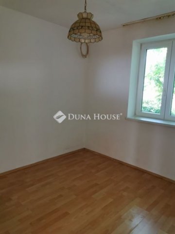 Eladó nyaraló, Tokodon 44.99 M Ft, 5 szobás