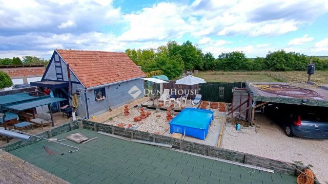 Eladó családi ház, Udvaron 36.5 M Ft, 4 szobás