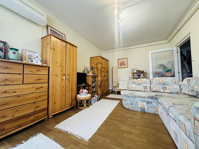 Eladó panellakás, Budapesten, IV. kerületben, Kordován téren