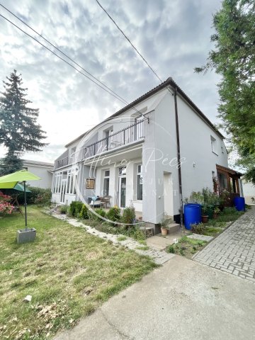 Eladó ikerház, Pécsett 95 M Ft, 3 szobás / költözzbe.hu
