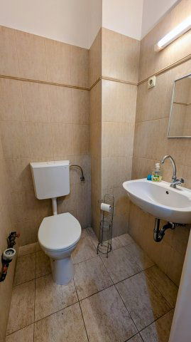 Eladó iroda, Kecskeméten 52 M Ft, 1 szobás / költözzbe.hu