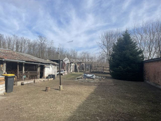 Eladó családi ház, Baján 27 M Ft, 2 szobás