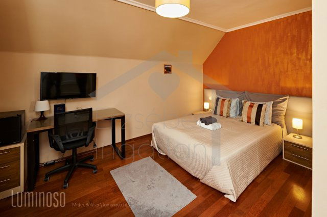 Eladó hotel, Esztergomban 395 M Ft, 8 szobás