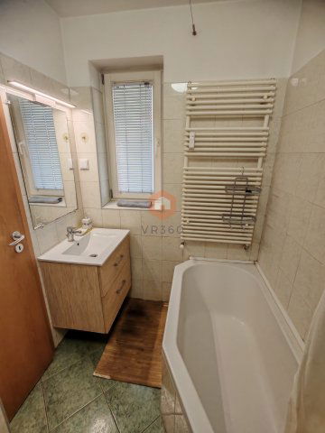 Kiadó téglalakás, albérlet, Pécsett 270 E Ft / hó, 3 szobás