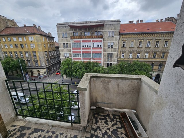 Eladó téglalakás, Budapesten, VIII. kerületben 84.9 M Ft