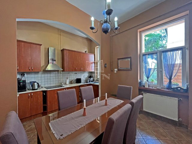 Eladó téglalakás, Budapesten, IV. kerületben 149 M Ft, 7 szobás