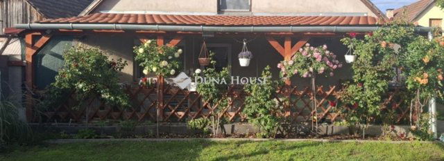 Eladó családi ház, Ócsán 89.99 M Ft, 6 szobás