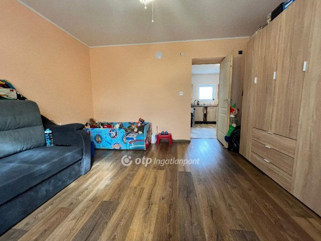 Eladó családi ház, Tápiógyörgyén 29.9 M Ft, 2 szobás