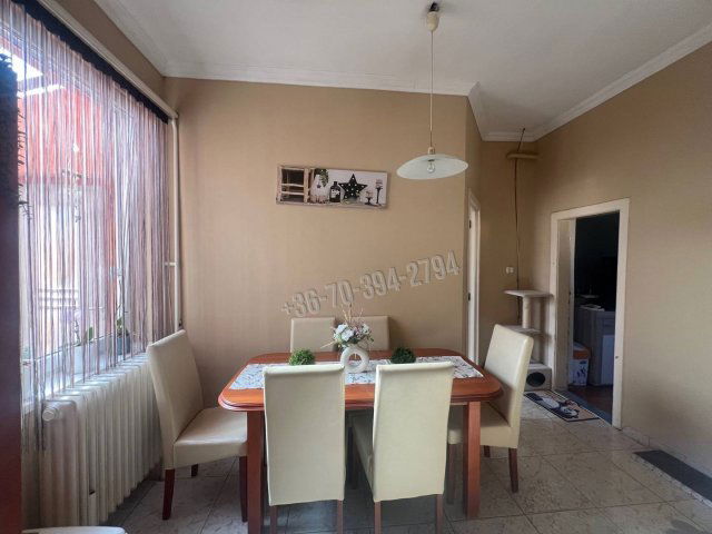 Eladó családi ház, Oroszlányban 79.9 M Ft, 7 szobás