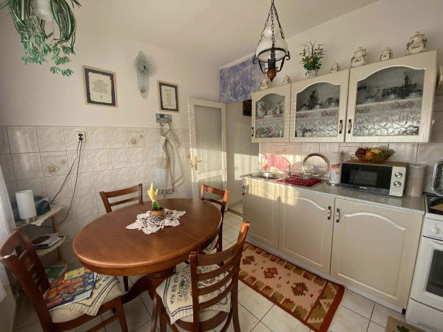 Eladó panellakás, Debrecenben 66.9 M Ft, 2+1 szobás