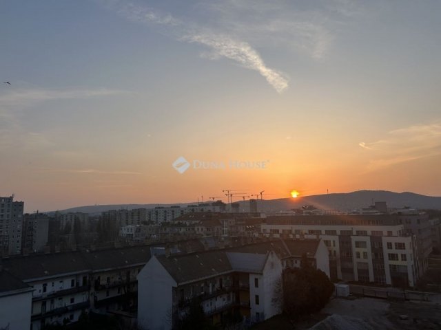 Eladó téglalakás, Budapesten, XIII. kerületben 105 M Ft