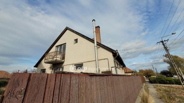 Eladó családi ház, Jászberényben 42.5 M Ft, 4 szobás