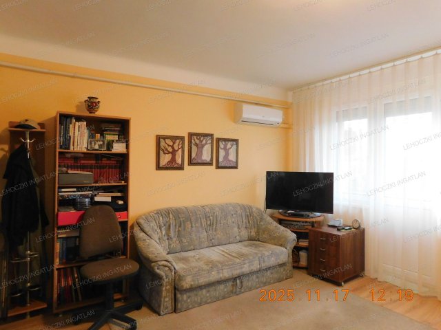 Eladó téglalakás, Nyíregyházán 54.9 M Ft, 3 szobás