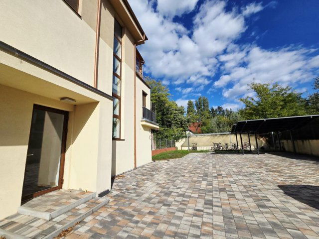 Eladó téglalakás, Zamárdiban 99.5 M Ft, 3 szobás