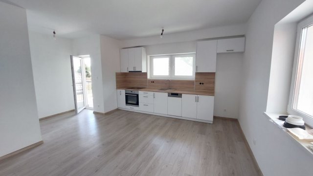 Eladó téglalakás, Besnyőn 32.9 M Ft, 2 szobás