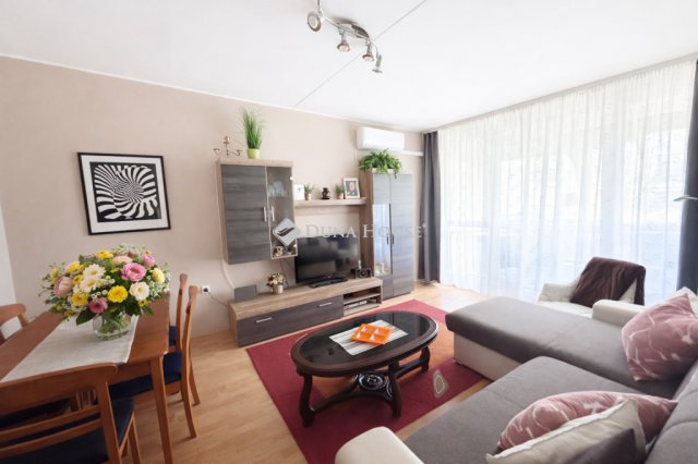 Eladó panellakás, Pécsett 58.49 M Ft, 3 szobás