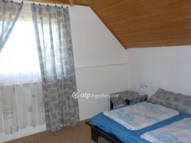 Eladó családi ház, Igalon 49.9 M Ft, 4+2 szobás