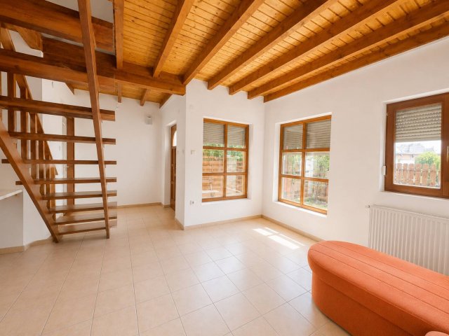 Eladó családi ház, Szigethalmon 59.9 M Ft, 3+1 szobás