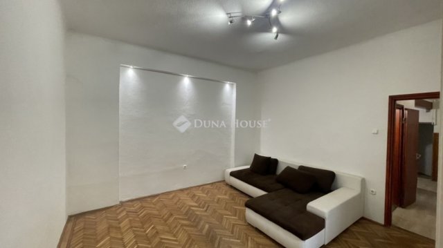Eladó téglalakás, Budapesten, II. kerületben 56 M Ft, 1 szobás