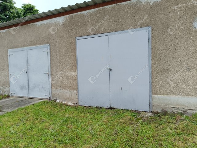 Eladó téglalakás, Sopronban 63.9 M Ft, 2 szobás