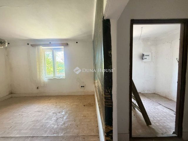 Eladó családi ház, Pákozdon 45 M Ft, 4 szobás