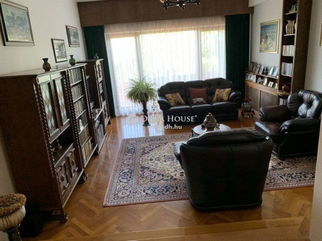 Eladó ikerház, Pécsett 117 M Ft, 4 szobás / költözzbe.hu