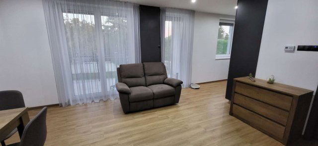 Eladó téglalakás, Mosonmagyaróváron 55.5 M Ft, 2 szobás