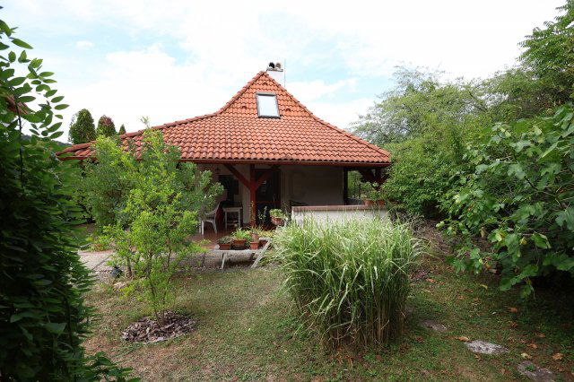 Eladó családi ház, Nadapon 89 M Ft, 3 szobás