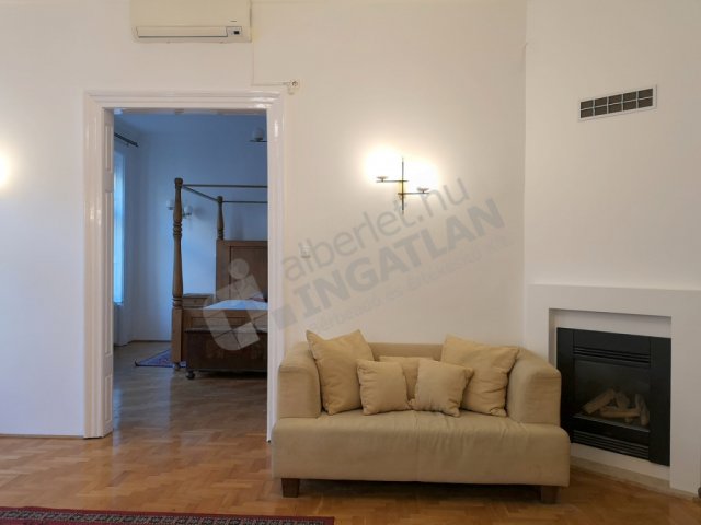 Kiadó téglalakás, albérlet, V. kerületben, Október 6. utcában