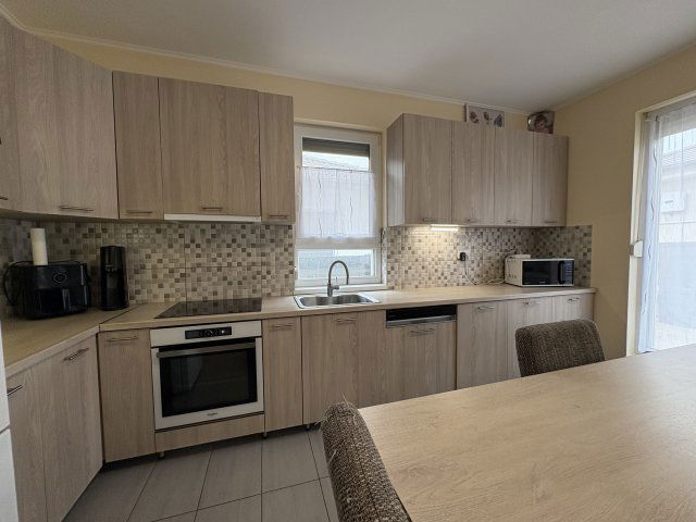 Eladó családi ház, Kecskeméten 125 M Ft, 5 szobás