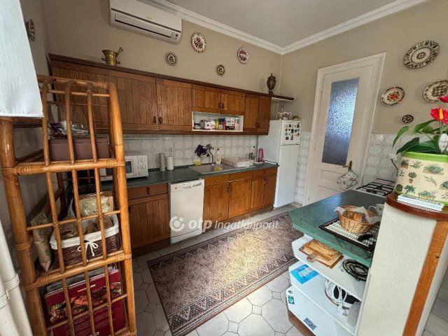 Eladó családi ház, Nyíregyházán 89 M Ft, 4+1 szobás