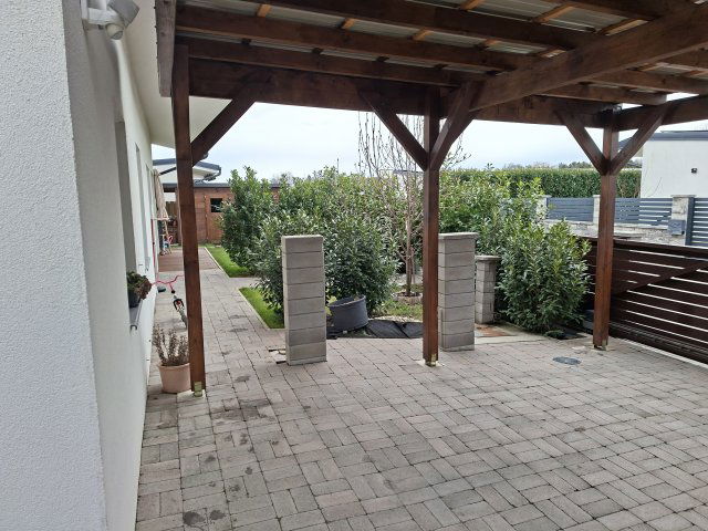 Eladó családi ház, Harkán 109 M Ft, 4 szobás