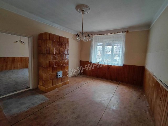 Eladó családi ház, Kunszentmiklóson 22.99 M Ft, 3 szobás