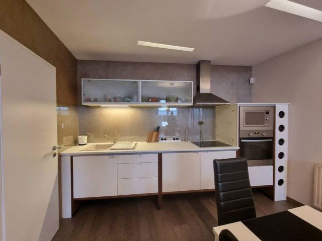 Kiadó téglalakás, albérlet, Pécsett, Mátyás király utcában