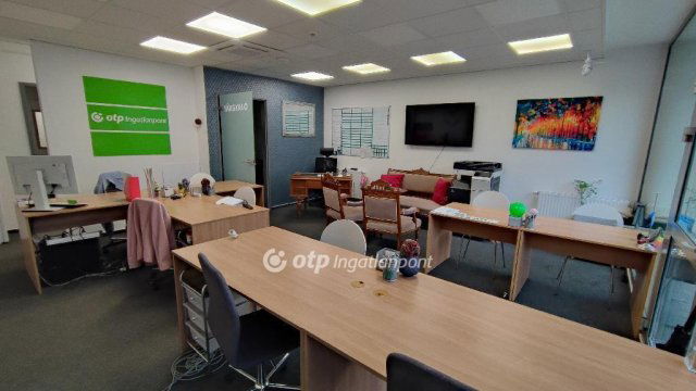 Kiadó iroda, Győrött 261 E Ft / hó, 1+1 szobás