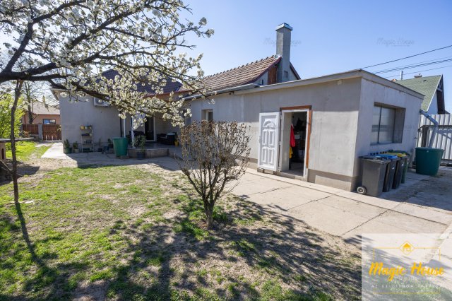 Eladó családi ház, Érden 109.9 M Ft, 3 szobás