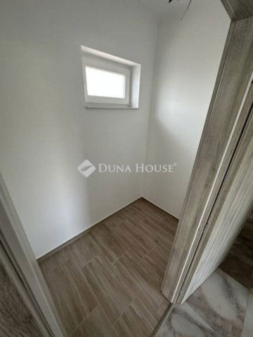 Eladó ikerház, Albertirsán 98 M Ft, 5 szobás