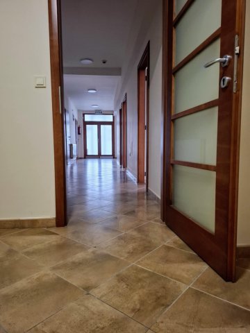 Kiadó üzlethelyiség, Nyíregyházán 285 E Ft / hó, 3 szobás