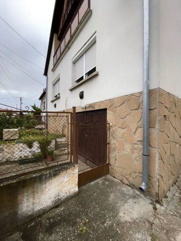 Eladó családi ház, Tótszerdahelyen 35 M Ft, 6 szobás