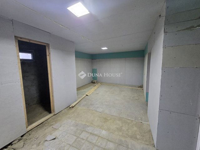 Eladó családi ház, Bábonymegyeren 13.99 M Ft, 2 szobás