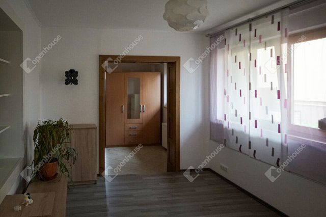 Eladó családi ház, Szabadbattyánban 64.99 M Ft, 2 szobás