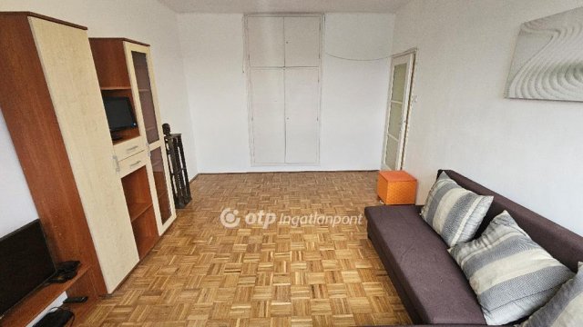 Eladó téglalakás, Egerben 40 M Ft, 2 szobás