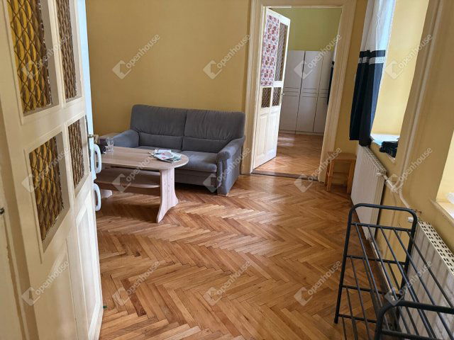 Eladó téglalakás, Budapesten, VI. kerületben 59.9 M Ft, 3 szobás