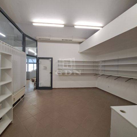 Eladó üzlethelyiség, Veszprémben 29.5 M Ft
