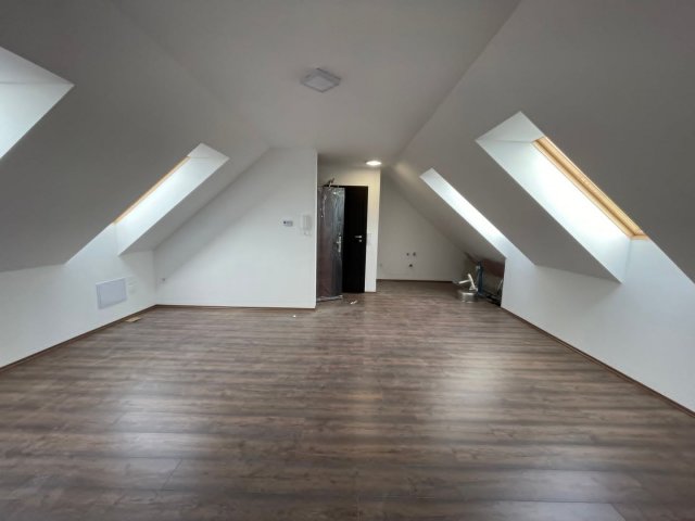 Kiadó téglalakás, albérlet, Debrecenben 170 E Ft / hó, 2 szobás