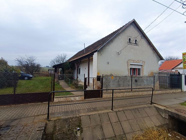 Eladó családi ház, Kaposszekcsőn 16.9 M Ft, 2 szobás